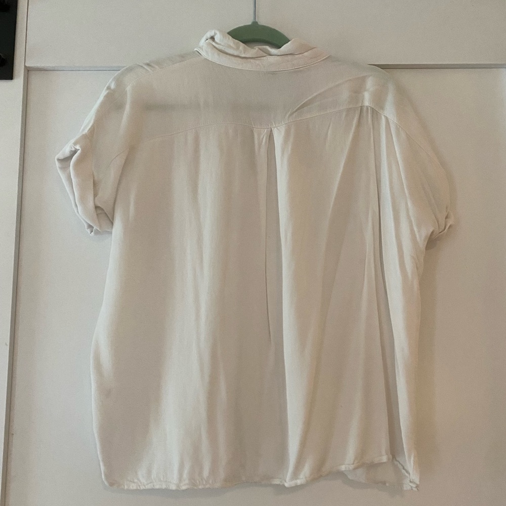 Lulu's white short sleeve button-up top